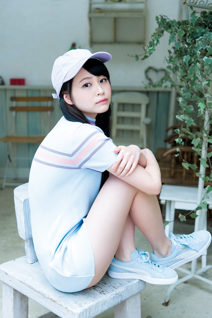 るぅ、スポーティな雰囲気をまとって(撮影:Takeo Dec./週刊ヤングジャンプ)