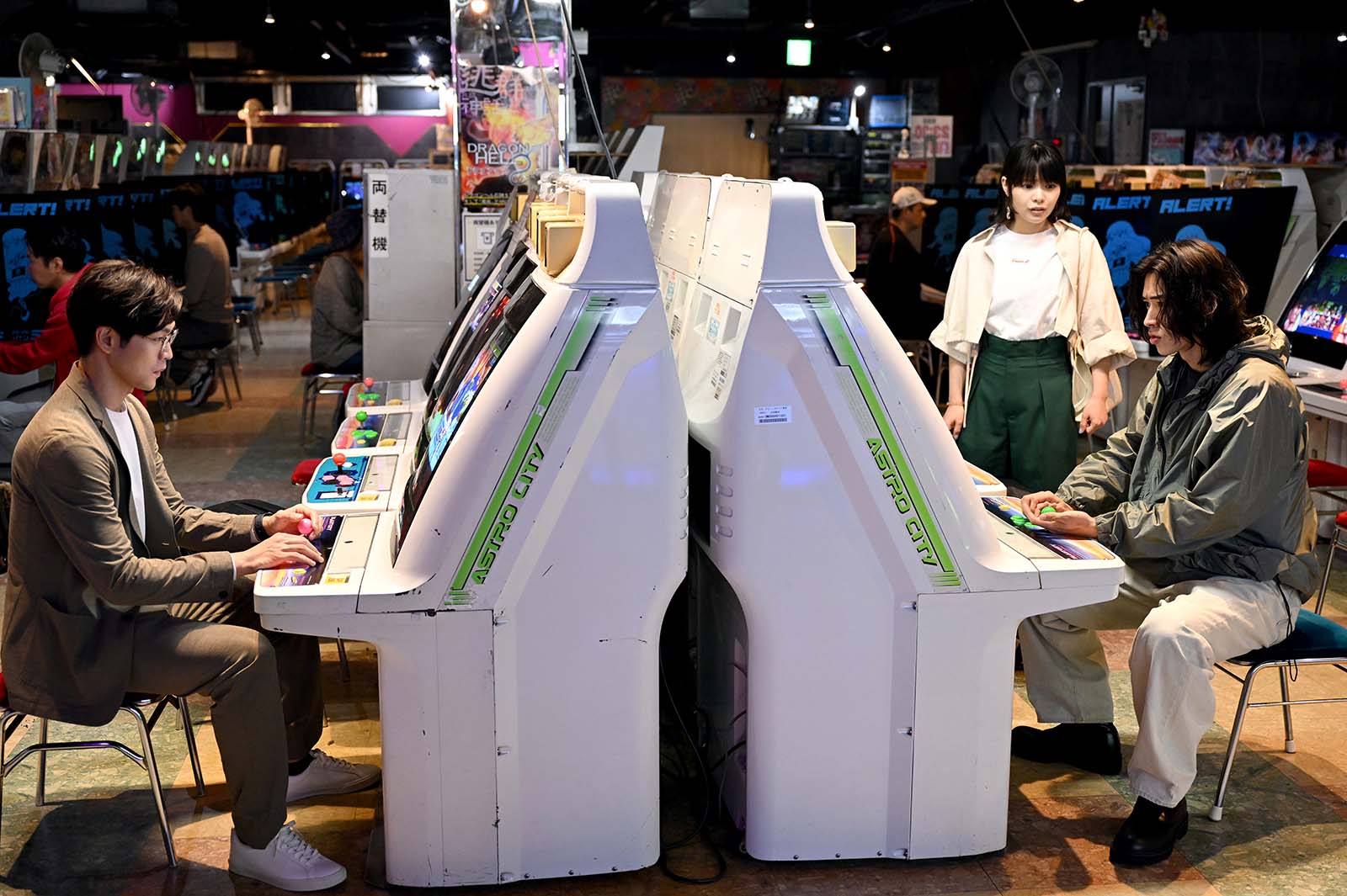 「アトムの童」山崎賢人＆松下洸平、6年ぶりの“ゲーセン”演出が「エモい」「胸アツ」と話題 セリフ・カメラアングルが過去とリンク