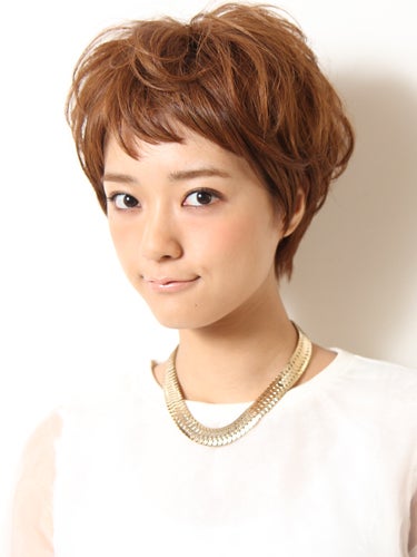 面長さんにも似合うベリーショートって 大人女性にぴったりの髪型をご紹介 モデルプレス 面長さんにも似合うベリーショートって 大人女性にぴったりの髪型をご紹介 モデルプレス