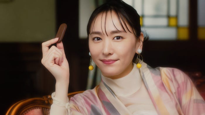 新垣結衣/新TVCM「生のときはじめまして」篇より(提供写真)