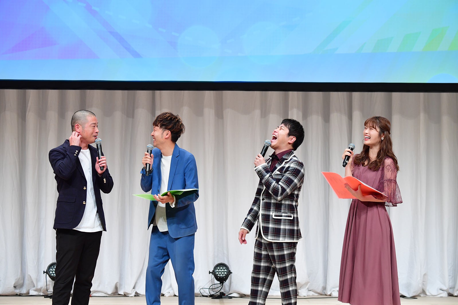 （左から）アキナ、井上裕介、渋谷凪咲（提供写真）