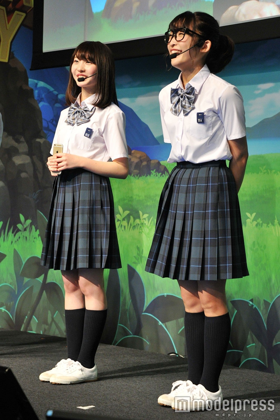 “まこみな”（左から）まこ、みなみ（C）モデルプレス