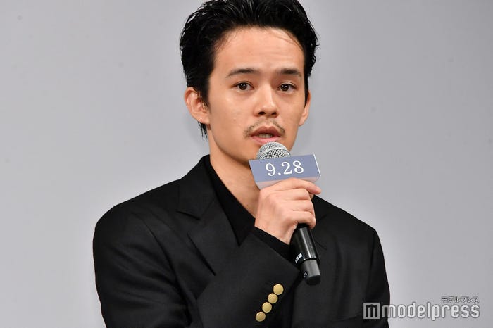 池松壮亮(C)モデルプレス