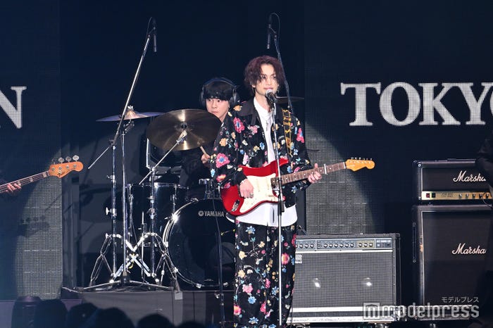 綱啓永(C)モデルプレス