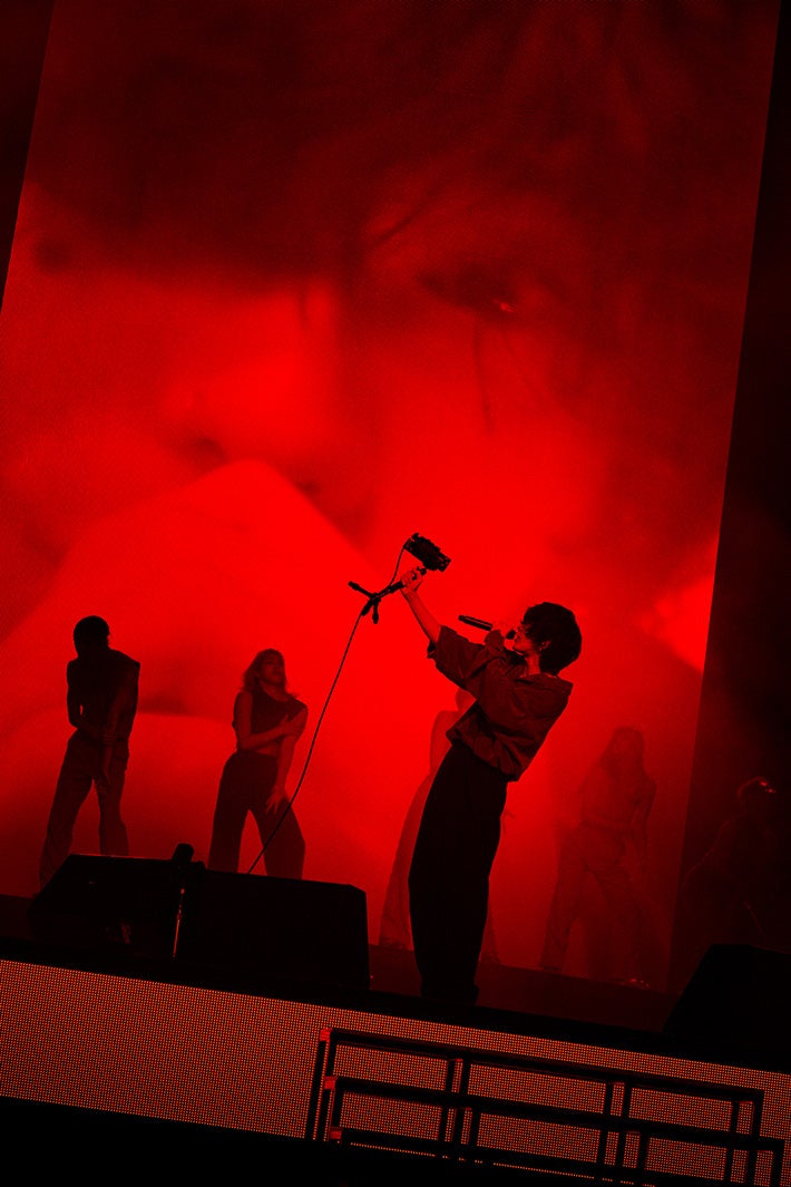 米津玄師／「米津玄師 2022 TOUR／変身」の様子（C）太田好治／立脇卓／横山マサト／八尾武志