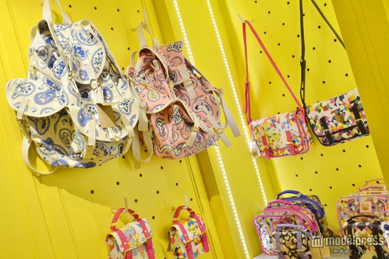 トート、ショルダー、リュック、ボストンと色々なタイプが揃う