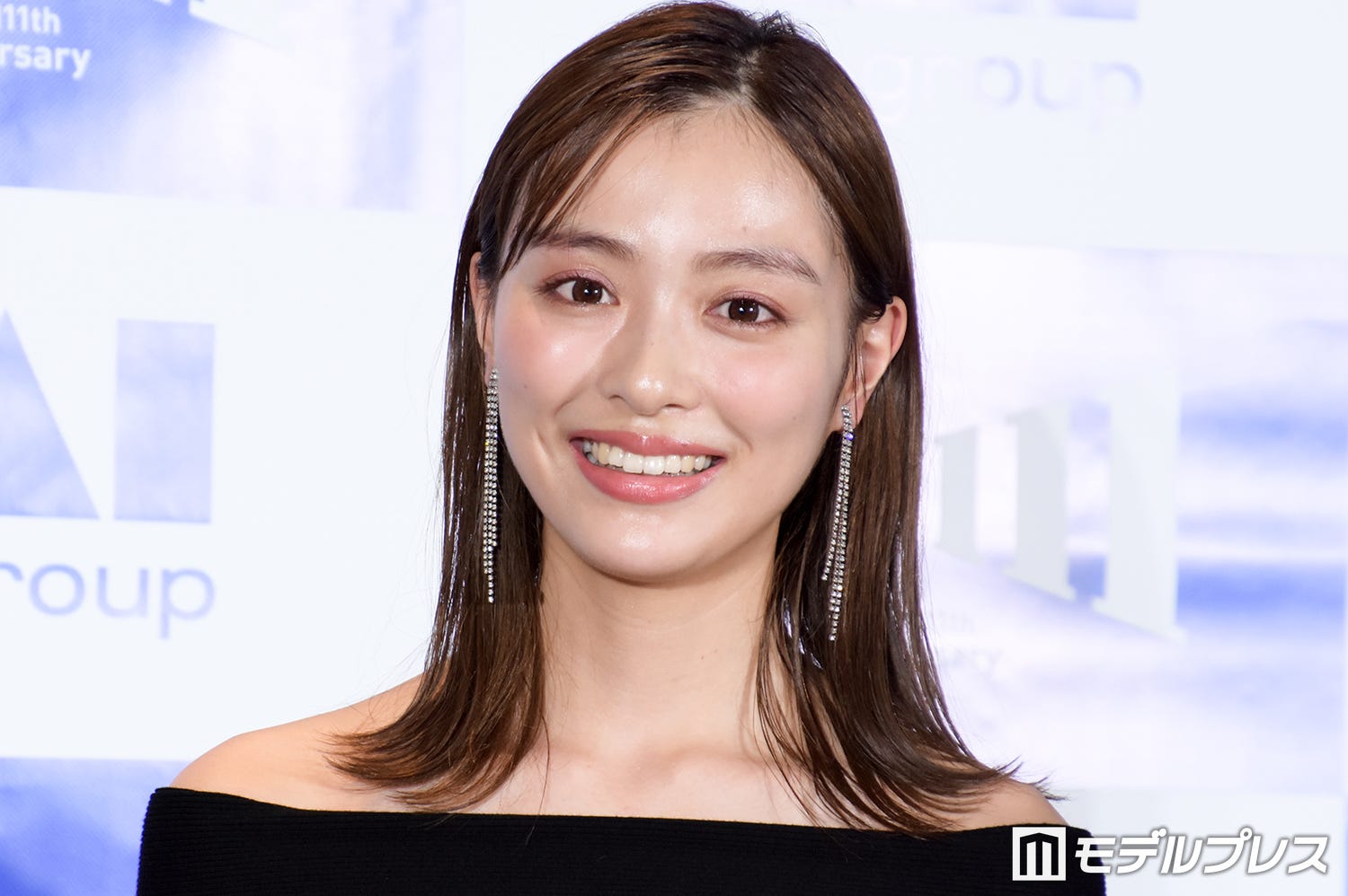 内田理央、上目遣いの“奇跡”の1枚公開 タイで幻想的な夜景ショットに「可愛すぎ」の声