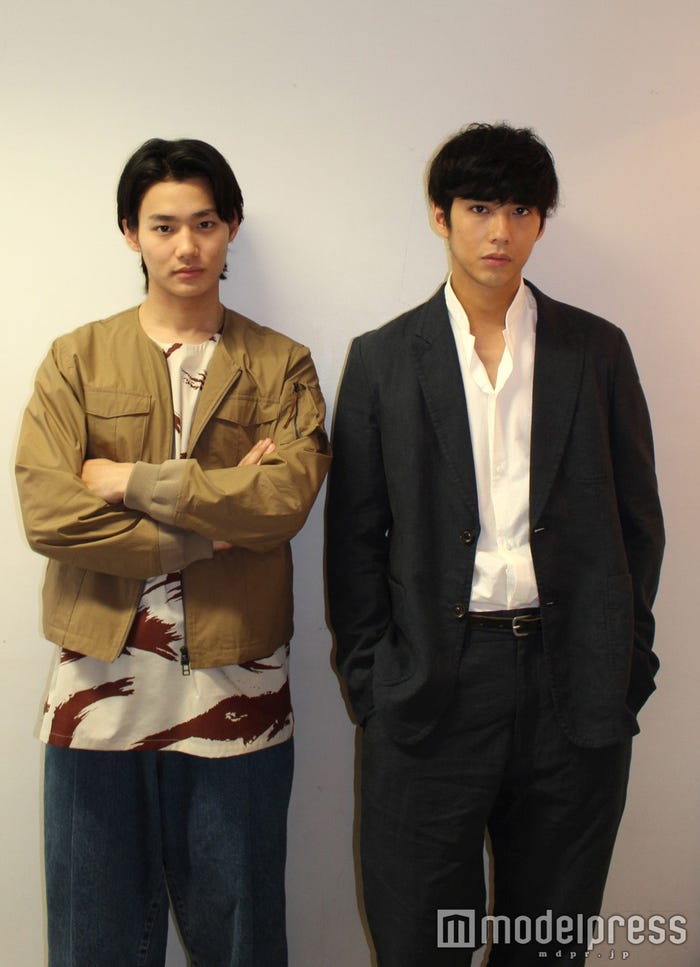 野村周平、賀来賢人(C)2016 真造圭伍・小学館/「森山中教習所」製作委員会