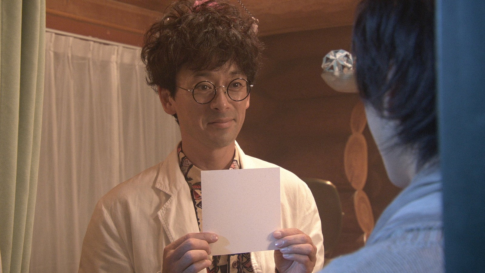 滝藤賢一／「オリガミの魔女と博士の四角い時間」（C）NHK