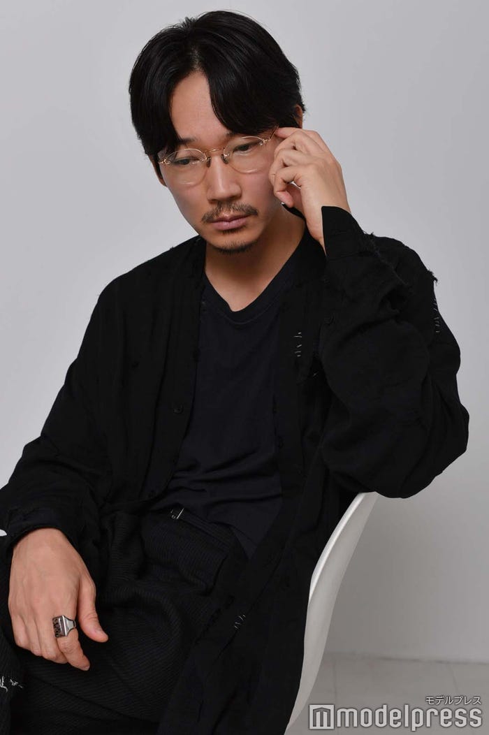 綾野剛(C)モデルプレス
