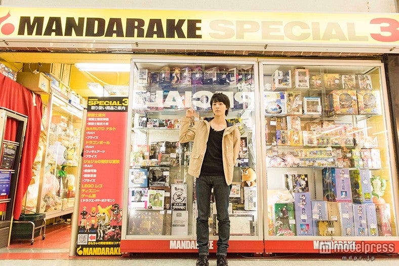 プライベートタイムは「まんだらけ」へ！（画像提供：所属事務所）