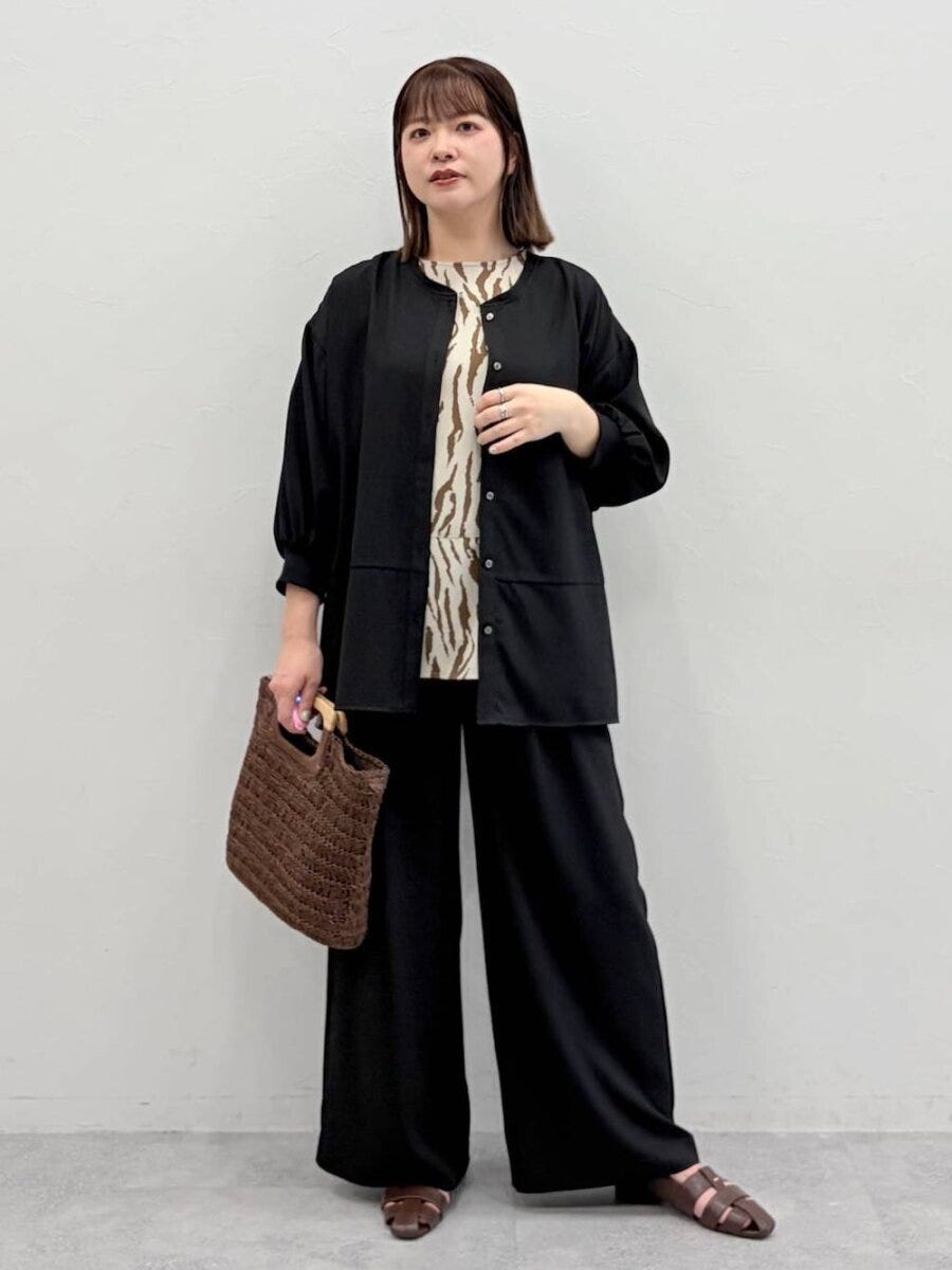 黒ブラウスコーデ4