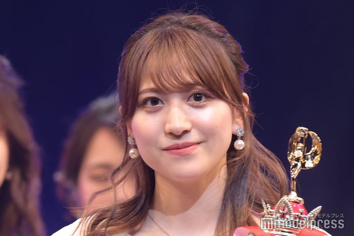 「MISS OF MISS CAMPUS QUEEN CONTEST 2022」でグランプリを受賞した石川莉々花さん(C)モデルプレス