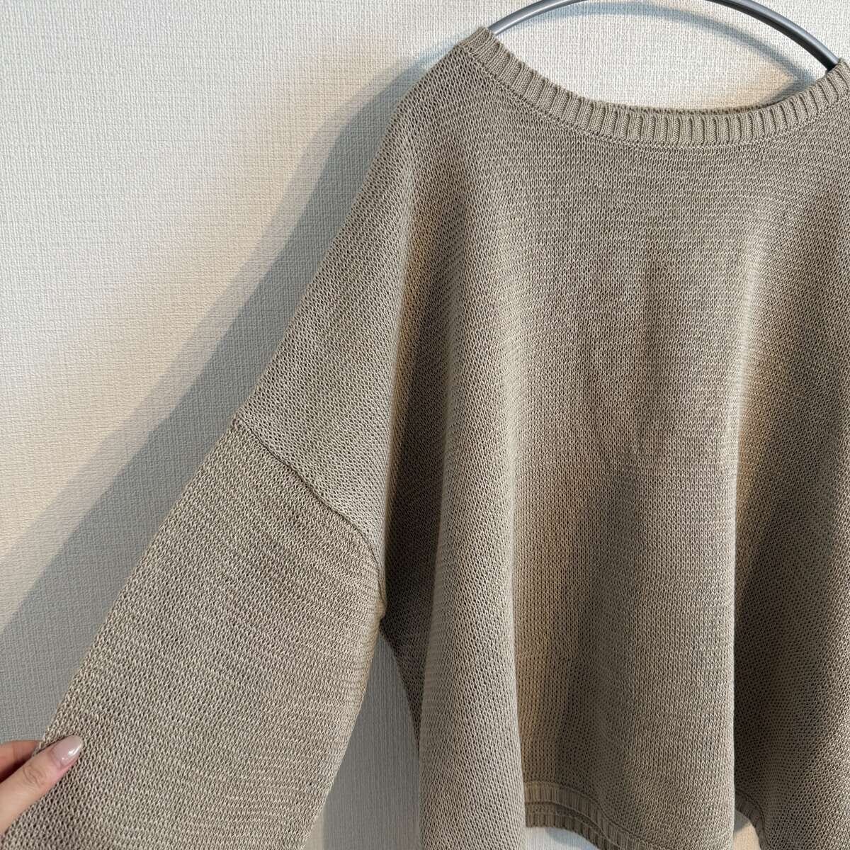 MICA＆DEAL　ボートネックルーズニットプルオーバーのシルエット