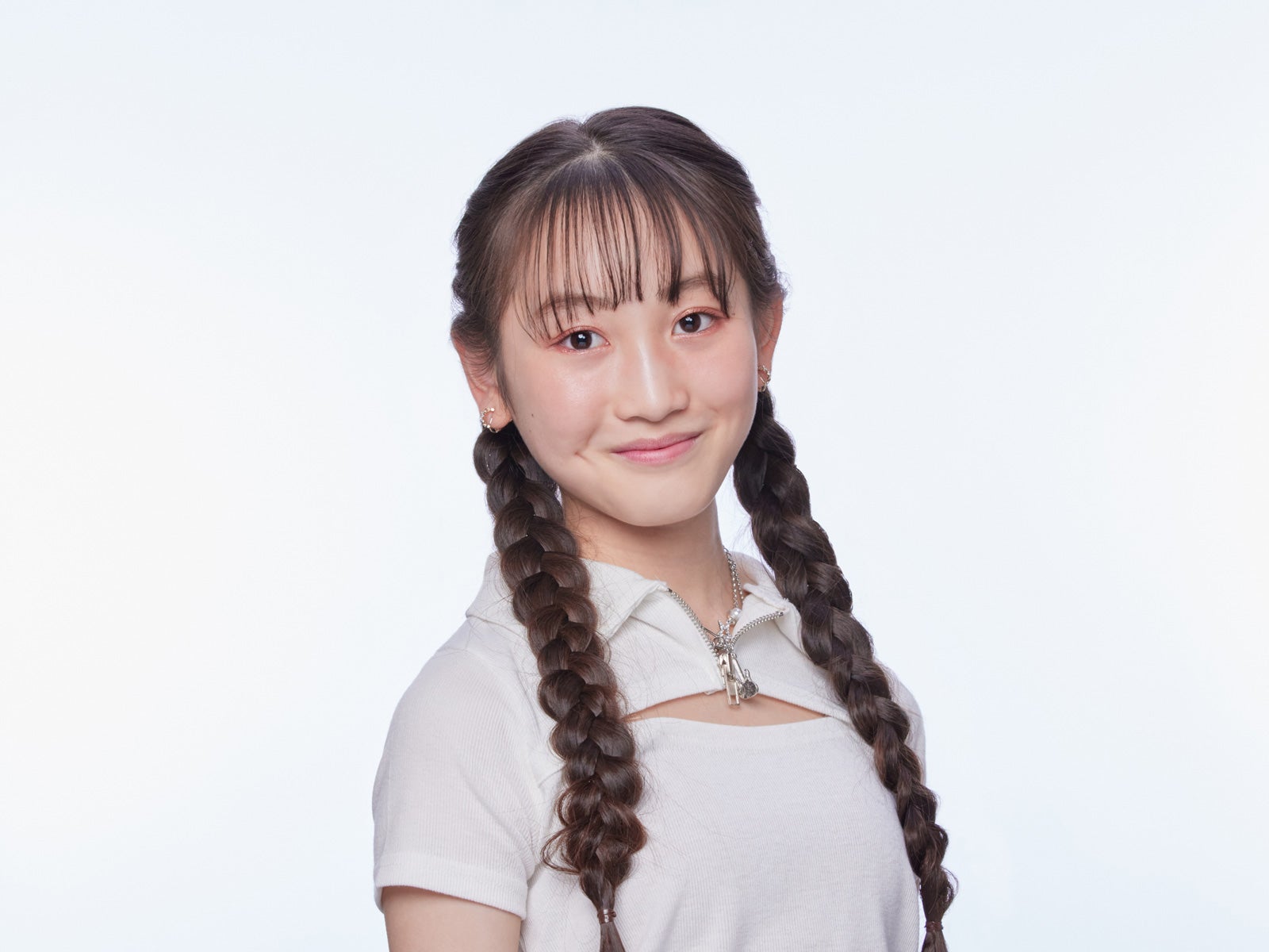 渡邊花恋（C）AKB48／OUTOF48