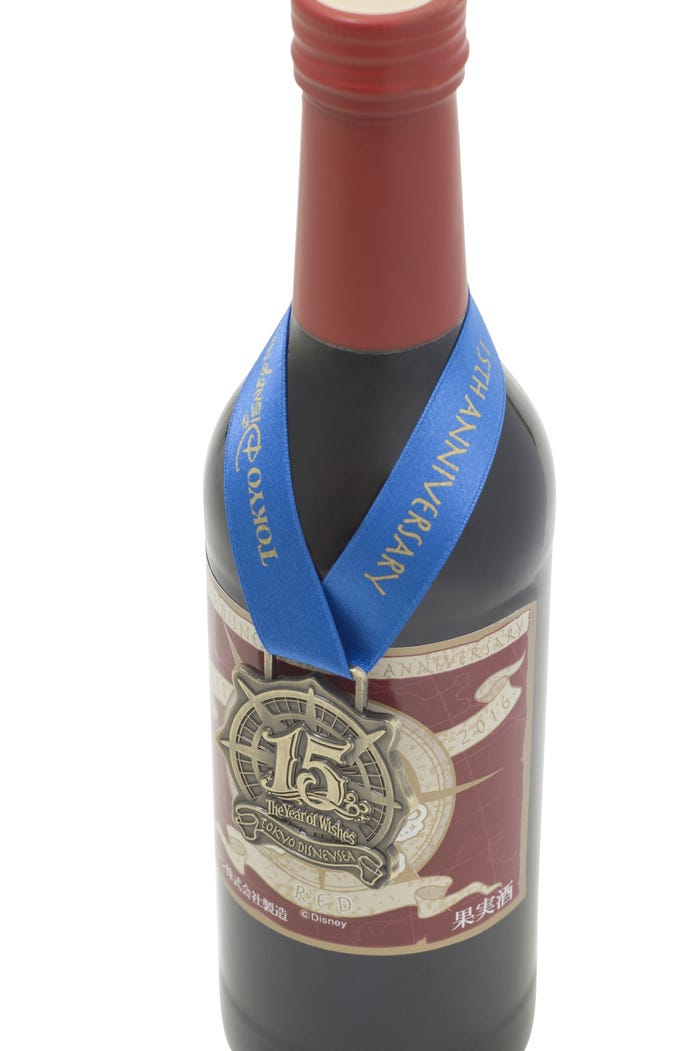 東京ディズニーシー15周年記念ラベルワイン/(C)Disney