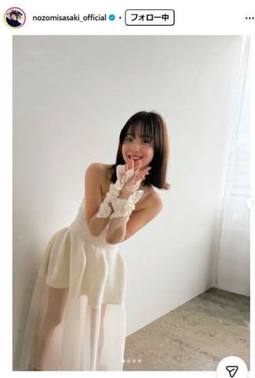 ネット降参「反則やろ」「逮捕されるぞ」佐々木希 髪切って最強ショートボブ＆凄い服 衝撃が過ぎる「綺麗すぎて意味わからん」「参りました」「若返り過ぎだ」