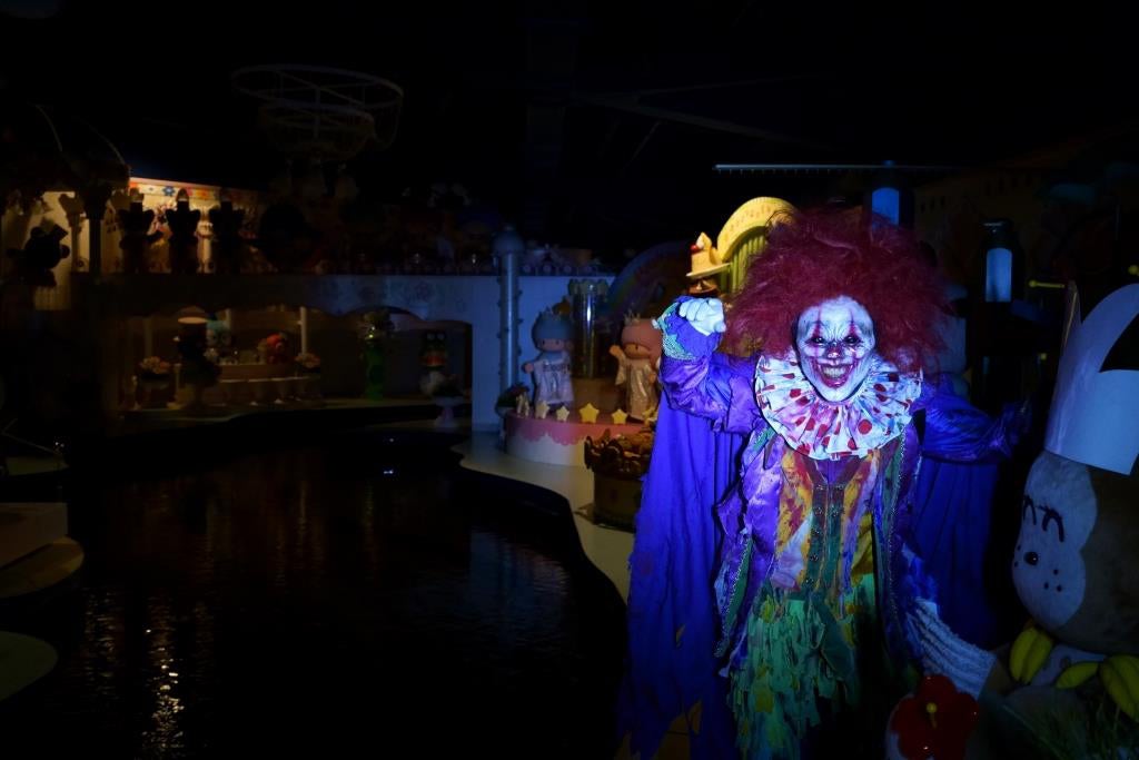 暗闇のサンリオキャラクターボートライド （C）2018 SANRIO CO., LTD.