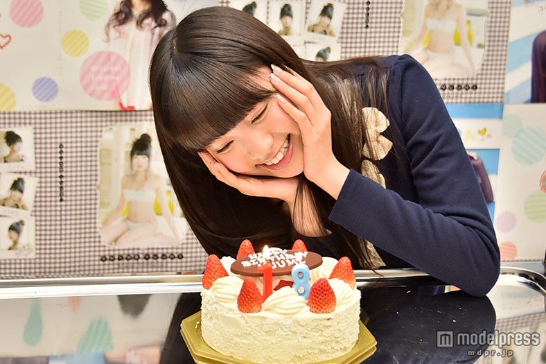 18歳の誕生日を迎えた志田友美