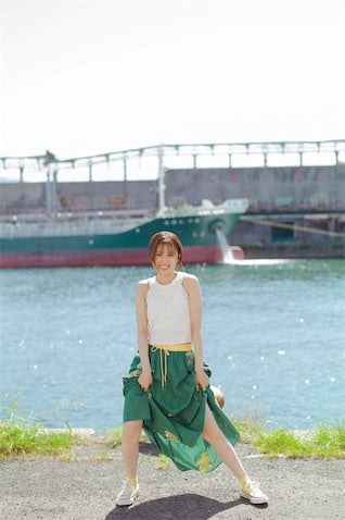 HKT48地頭江音々、卒業写真集『ねね』タイトル＆カバー解禁 北海道ロケで切り取る未来の姿