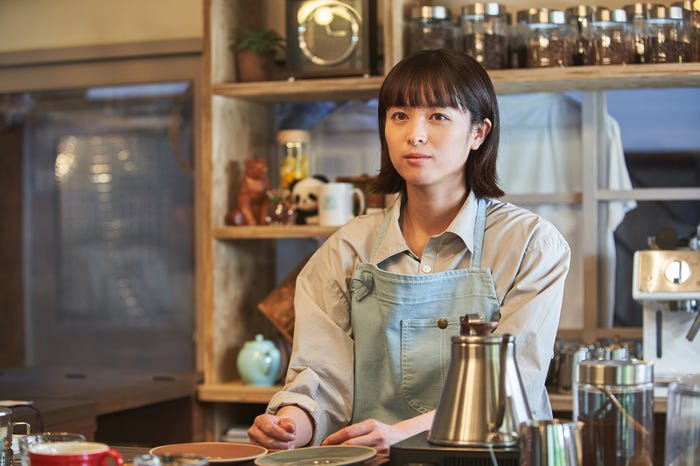 清野菜名「日曜の夜ぐらいは…」第10話より(C)ABCテレビ