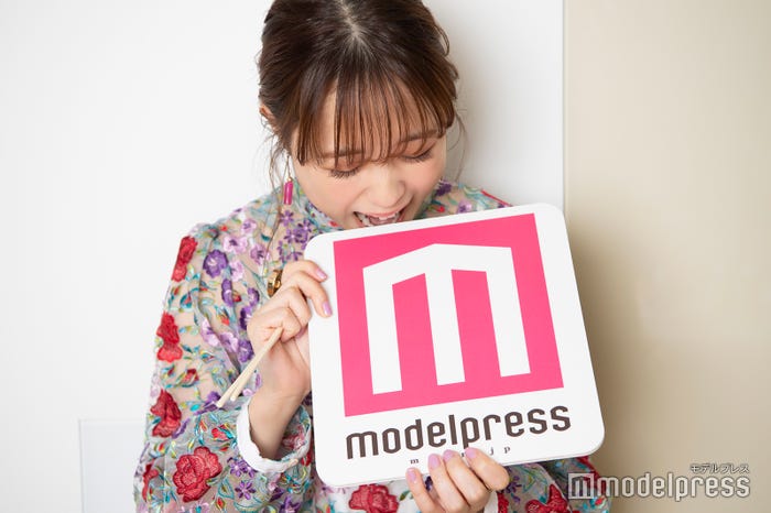 でも…やっぱりそのままガブッ!/大原櫻子(C)モデルプレス