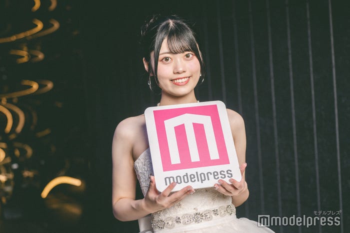 堤彩乃さん(C)モデルプレス