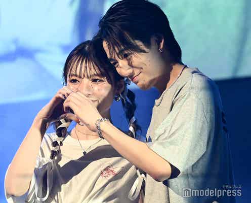 「今日好き」“ゆいはる”ゆいちゃみ&大木遥翔カップル、お揃い衣装姿で“おでこコツン” ゆいちゃみは美ウエストチラリ【青春祭 by 今日、好きになりました。】