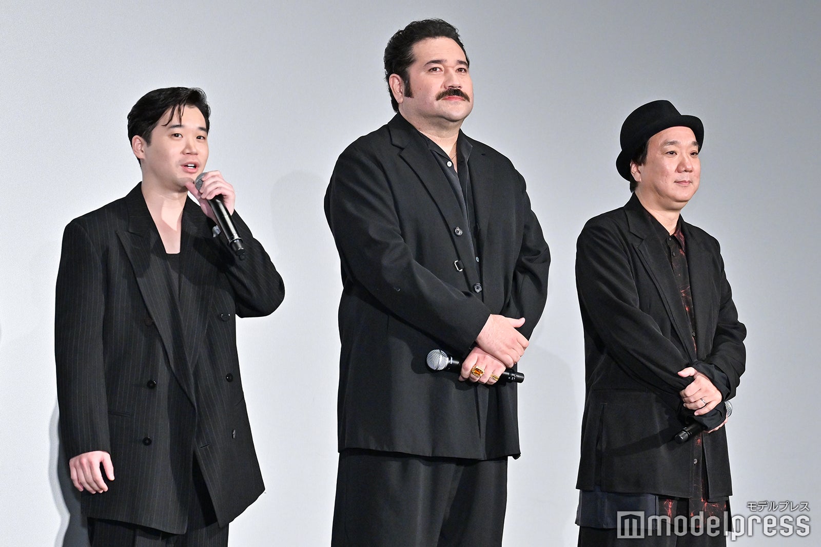 矢本悠馬、勝矢、久保茂昭監督（C）モデルプレス