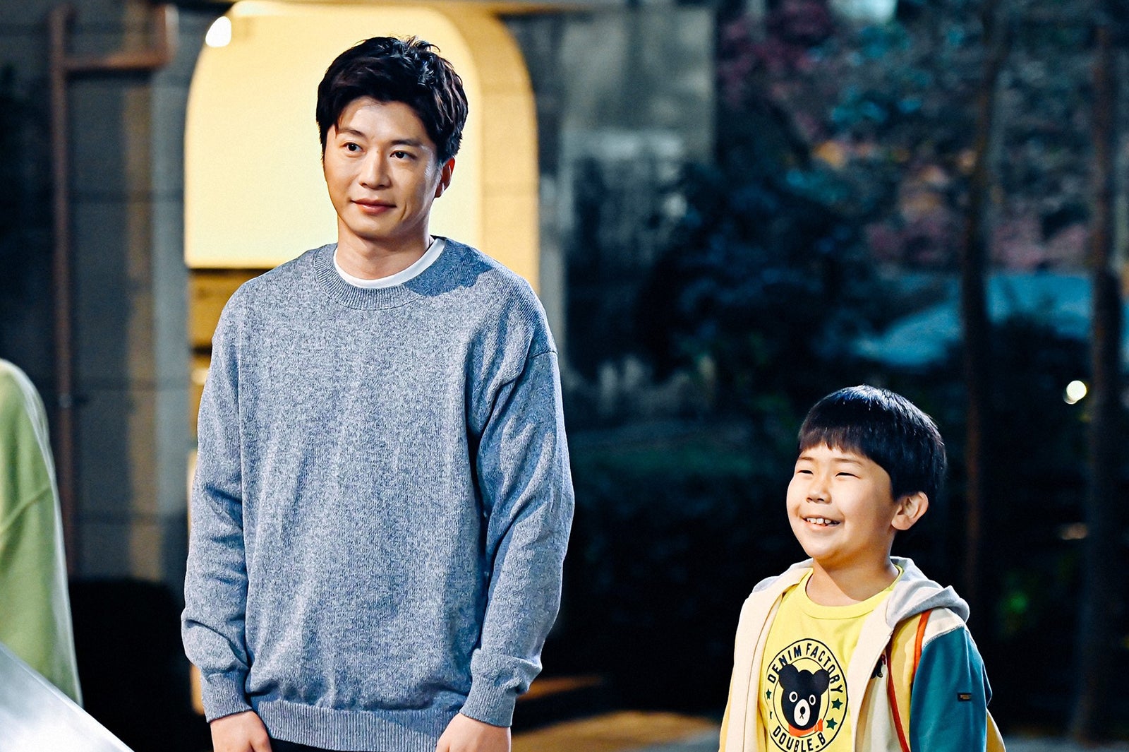 田中圭、鈴木楽／「持続可能な恋ですか？～父と娘の結婚行進曲～」第3話より（C）TBS