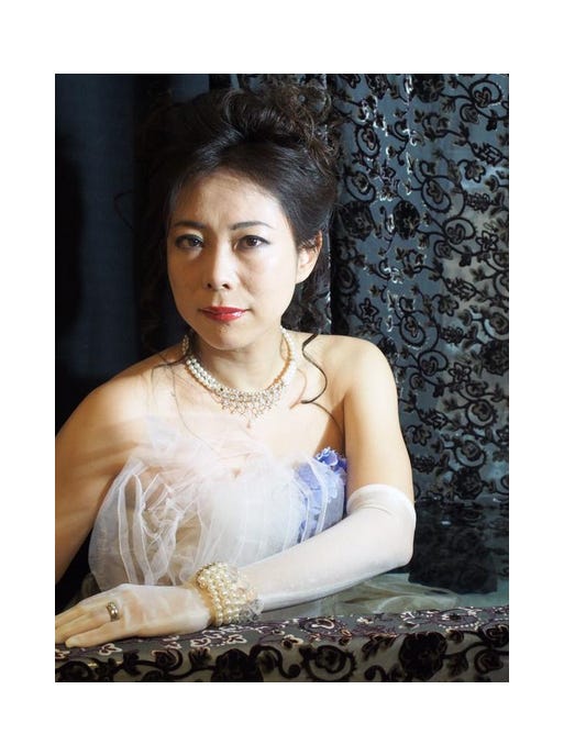 ドレスアップした写真とともに報告/椿鬼奴Twitterより