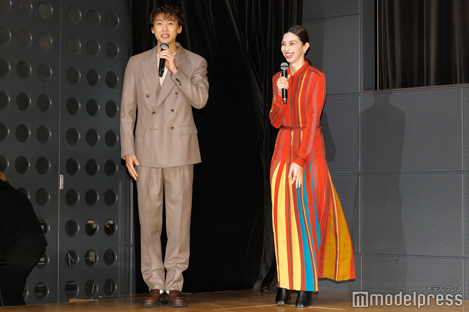 竹内涼真、中条あやみ（C）モデルプレス