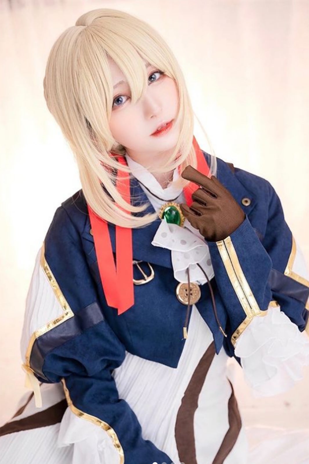 人気美女YouTuberこばしり。「ヴァイオレット・エヴァーガーデン」人生初本気コスプレ「クオリティ高い」と反響