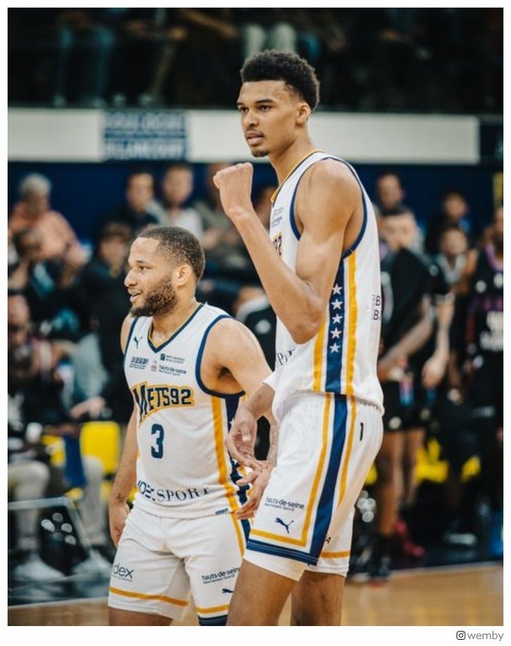 ビクター・ウェンバンヤマInstagramより