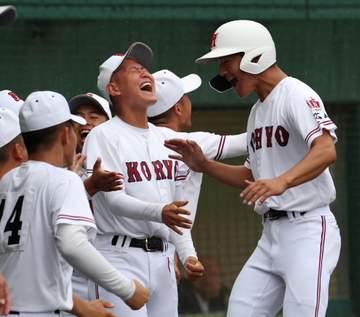 高校野球 広陵が今夏のリベンジ！広島商にコールド勝ちで伝統校対決制す