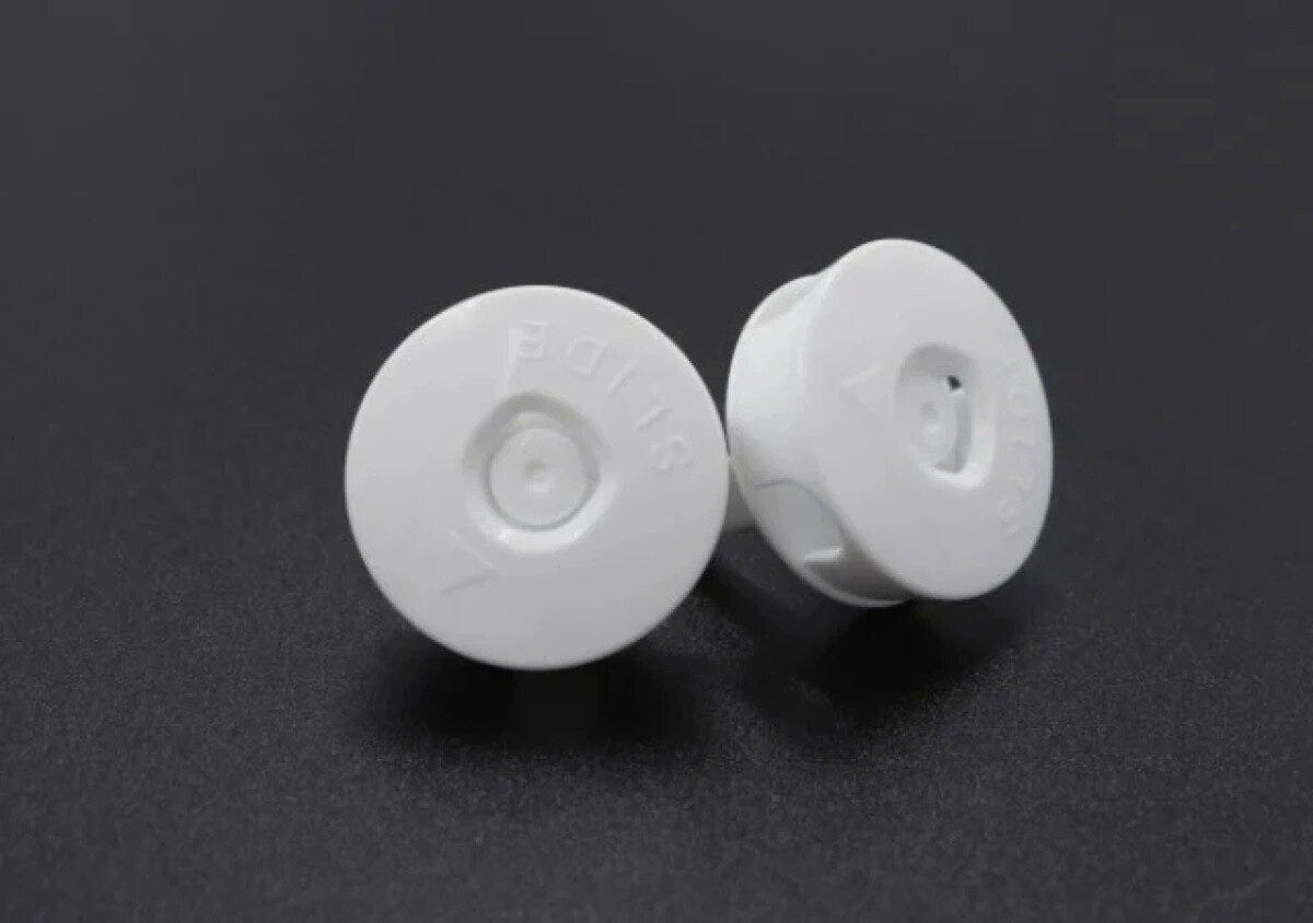 ダイソー　コンセントプラグホルダー