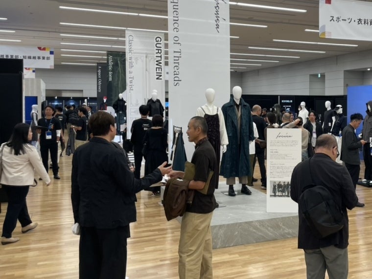 東レ、100周年繊維総合展 事業利益1000億円への一歩に