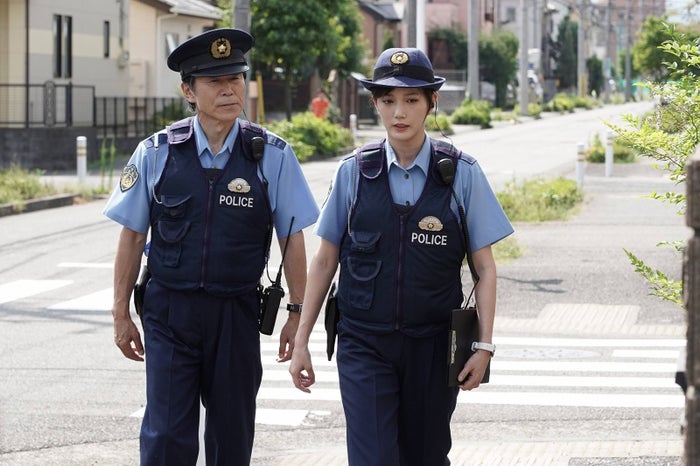 本田翼 警官から警官に変装 絶対零度 潜入衣装チェック 第5話 モデルプレス 本田翼 警官から警官に変装 絶対零度 潜入衣装チェック 第5話 モデルプレス