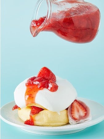 奇跡のパンケーキ いちごの三姉妹／画像提供：フレーバーワークス