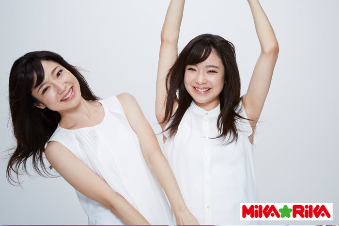 注目の人物 美人双子のフリー素材アイドル Mikarikaがキテる 史上初の 0円 写真集も話題 モデルプレス
