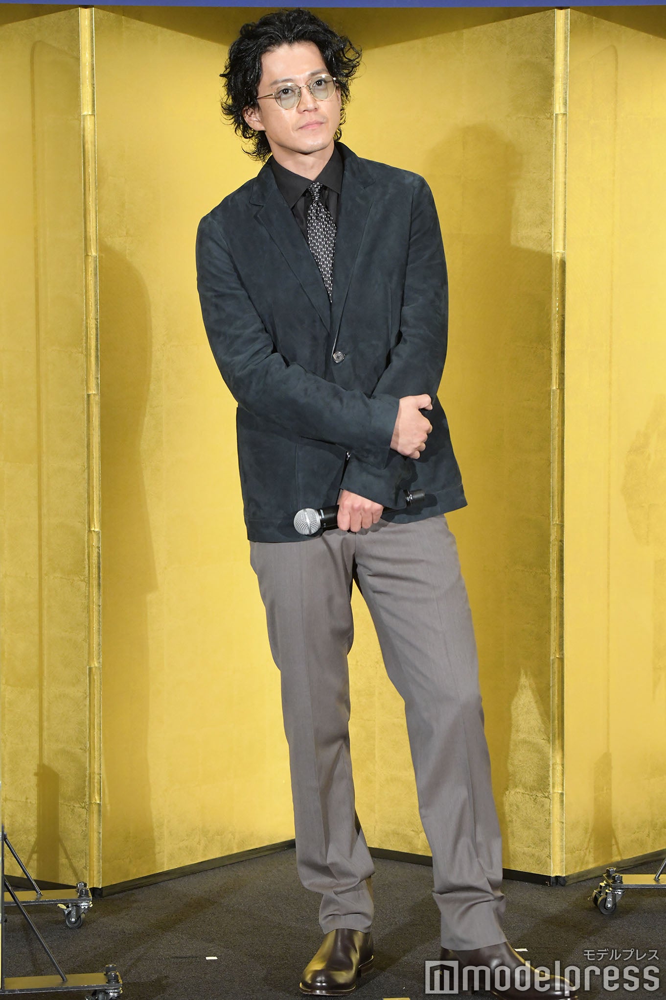 小栗旬（C）モデルプレス