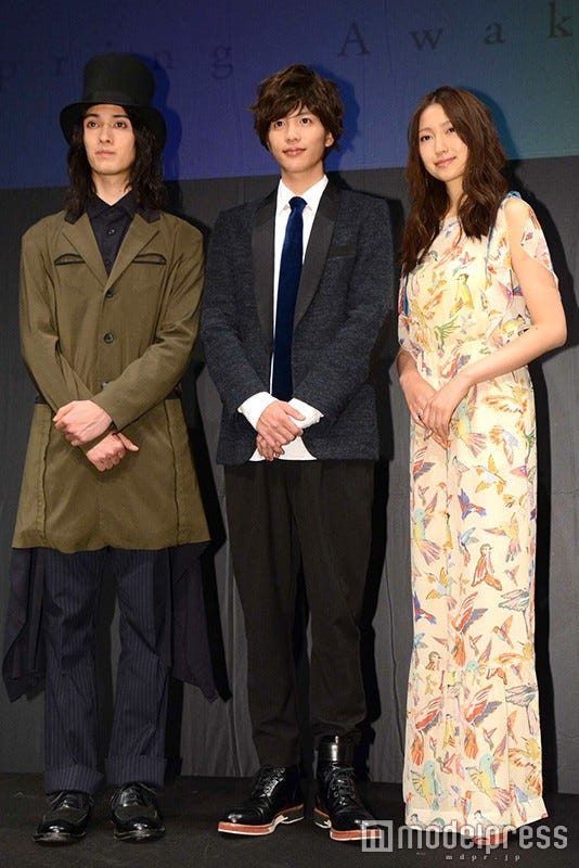 (左から)栗原類、志尊淳、大野いと(C)モデルプレス