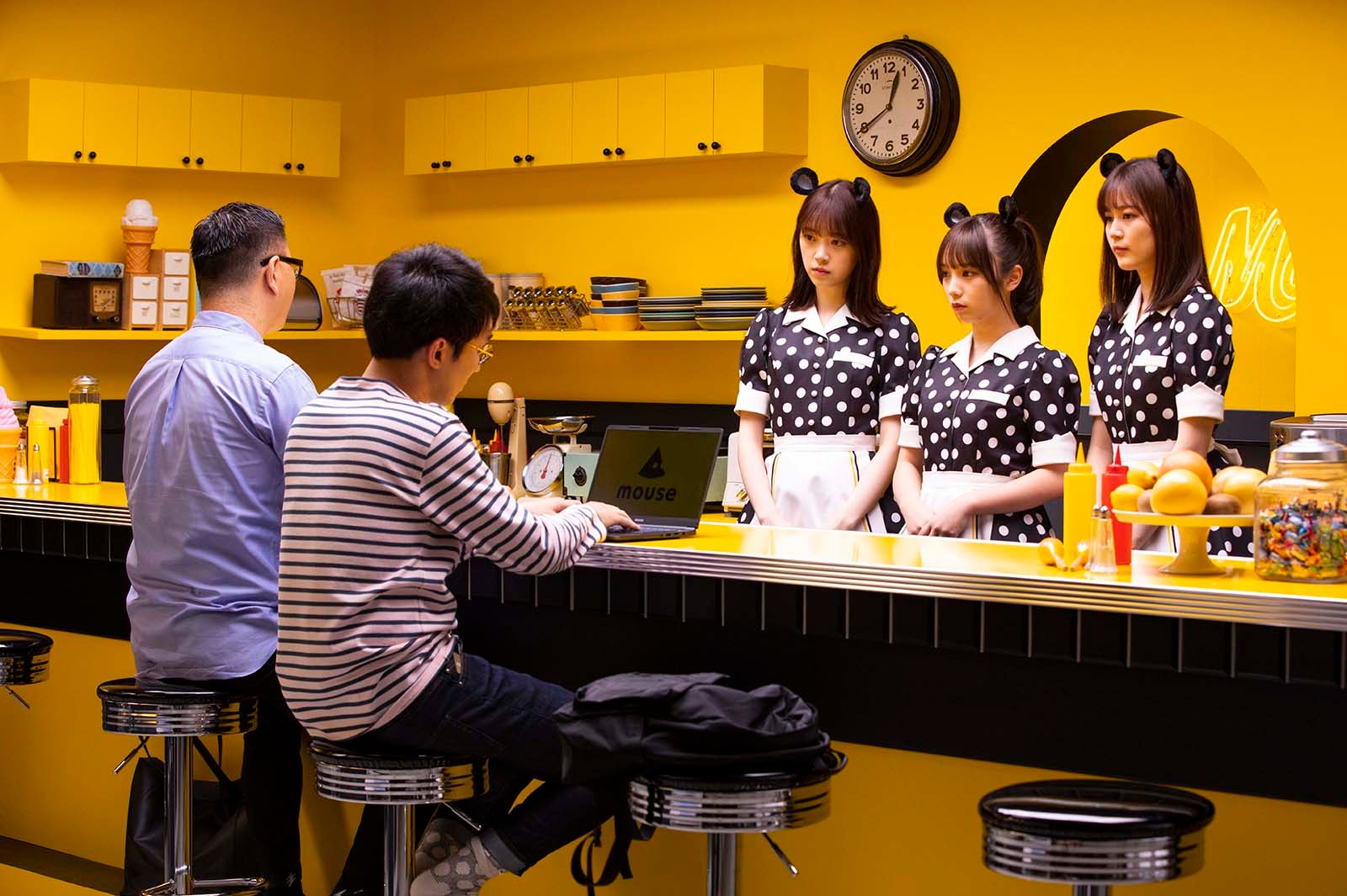 シソンヌ＆乃木坂46（提供写真）