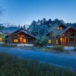 川沿いのログハウス1棟はペットも可/画像提供:一般財団法人休暇村協会