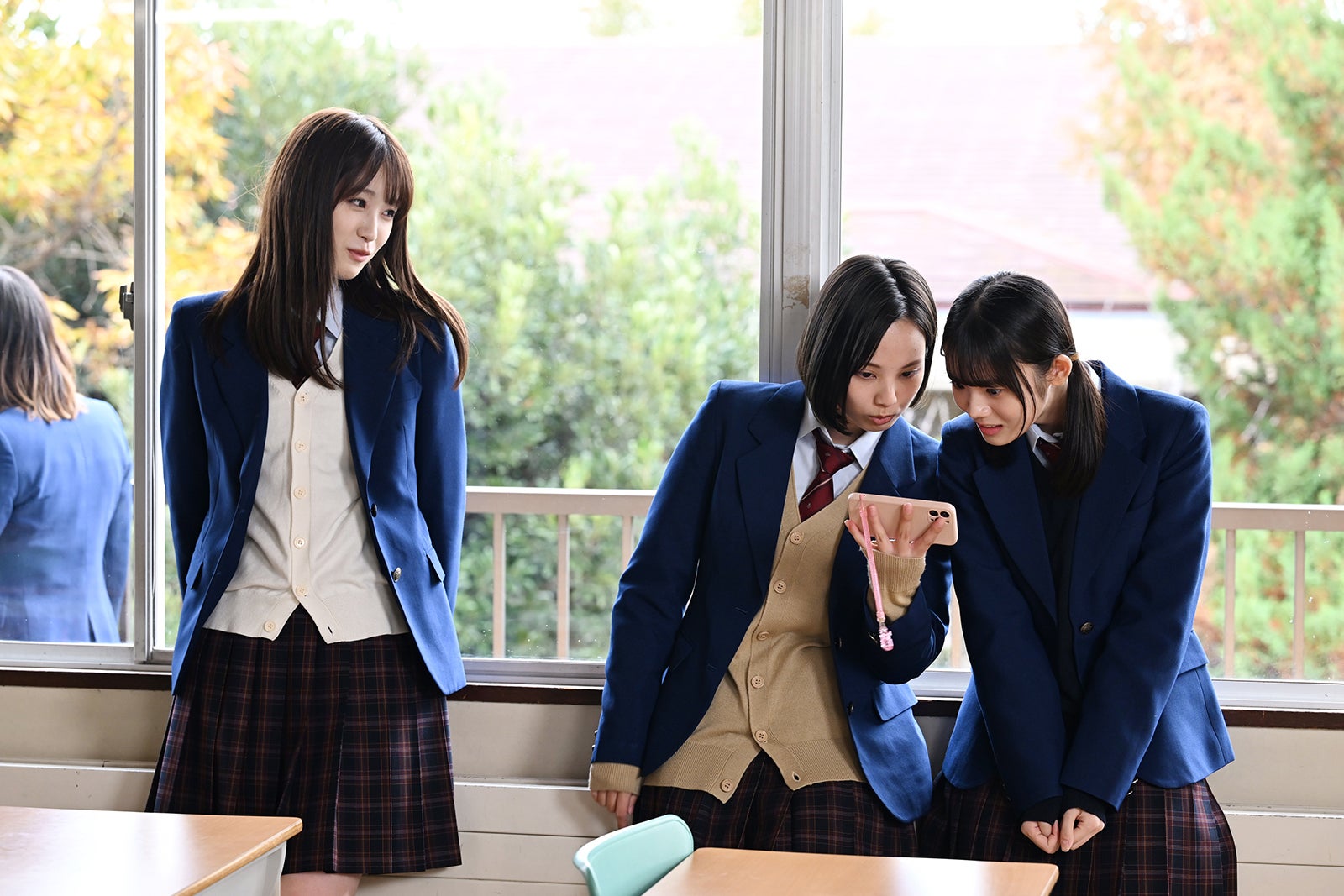 未開封◼️リビングの松永さん DVD+ステッカー◼️中島健人 向井康二 高橋ひかる 中島健人（Sexy Zone）主演ドラマ『リビングの松永さん』Blu
