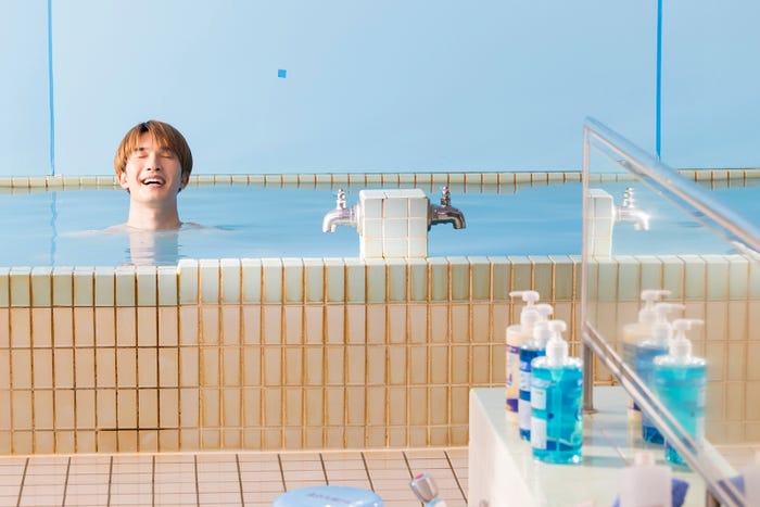 ジェシー/新WEB動画『忘れられない男』篇 より(提供写真)