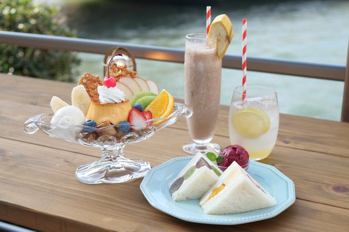 フツウニフルウツ土佐堀パーラー／画像提供：日と々と