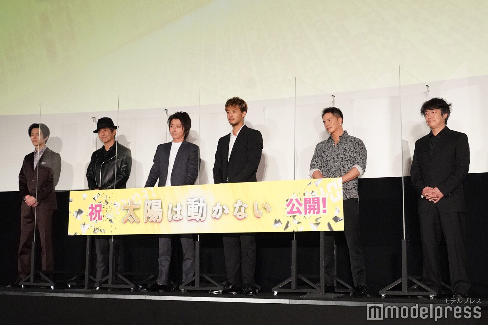 日向亘、佐藤浩市、藤原竜也、竹内涼真、市原隼人、羽住英⼀郎監督 （C）モデルプレス