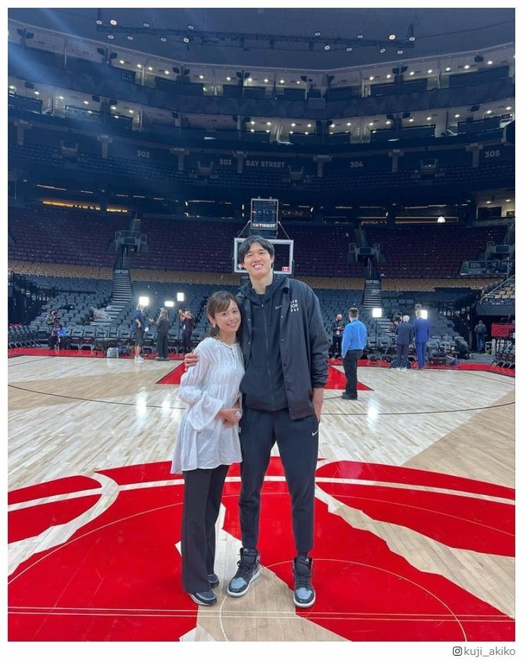 元フジ久慈暁子アナ＆NBA渡邊雄太選手、2ショットで結婚報告＜全文＞