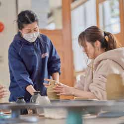 越前焼の陶芸教室。オリジナルの花瓶作りにワクワク/提供画像